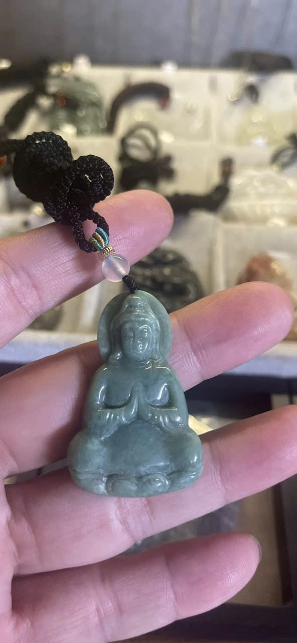 Mặt dây Quan Âm cẩm thạch xanh xám