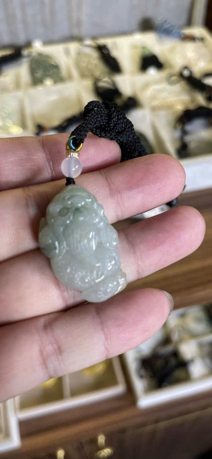 Mặt Phật Di Lặc cẩm thạch xanh nhạt