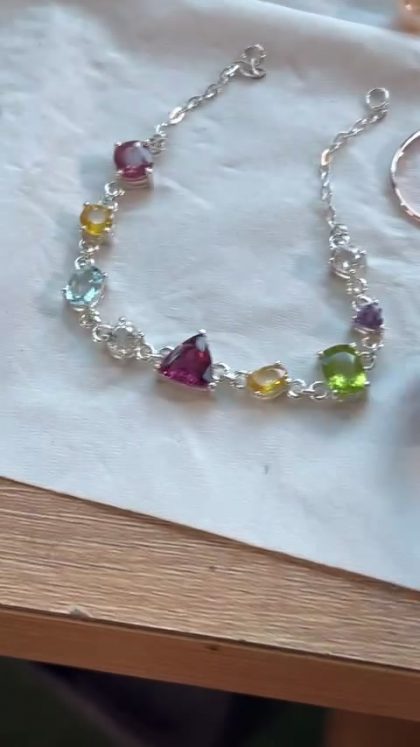 Nhẫn bạc đính ruby cabochon & lắc tay tourmaline đa sắc (video)