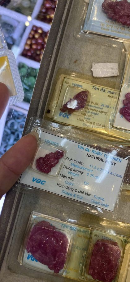 Ruby tự nhiên chạm khắc – kiểm định VGC